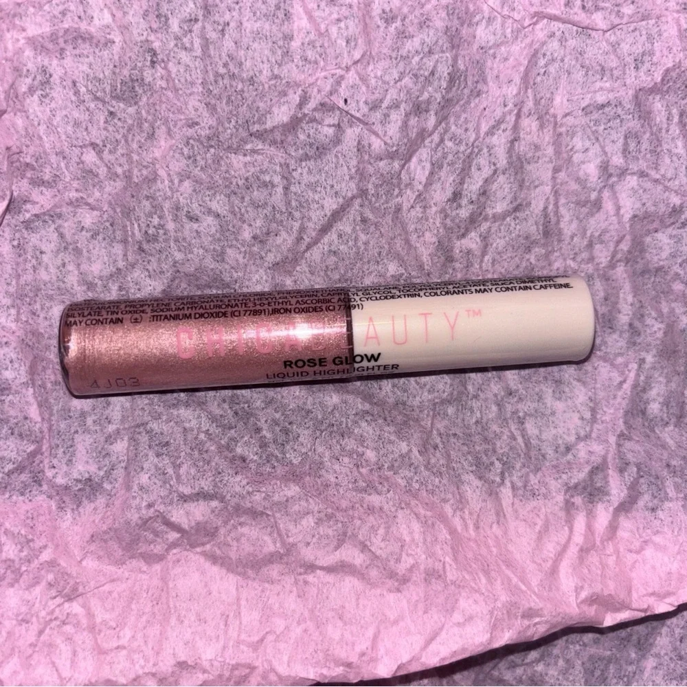 💝NEW Chica Beuaty Rose Glow Liquid Highlighter💝